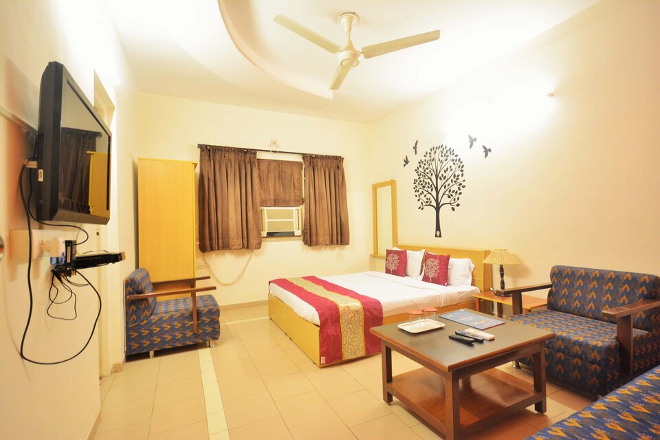 OYO 2184 Apartment Hotel Parth Bungalows, Satellite-Prahlad Nagar Ahmedabad, Ahmedabad